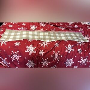 Beige and cream valance